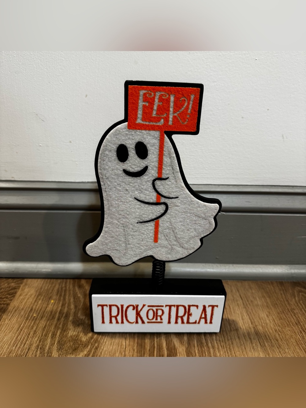 Halloween Ghost 'Trick or Treat' Tabletop Sign